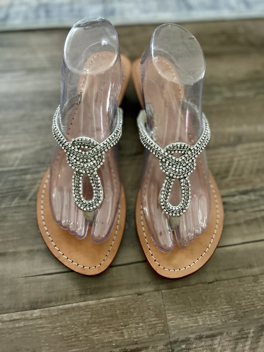 Tommy Bahama Rhinestone Sandals Women’s Size 10 Slight Heel